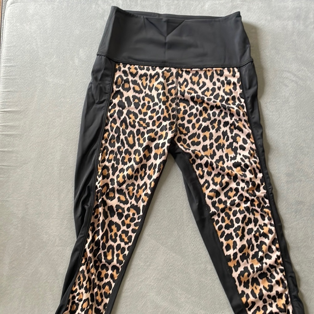 ✨ Kate spade x beyond yoga leggings